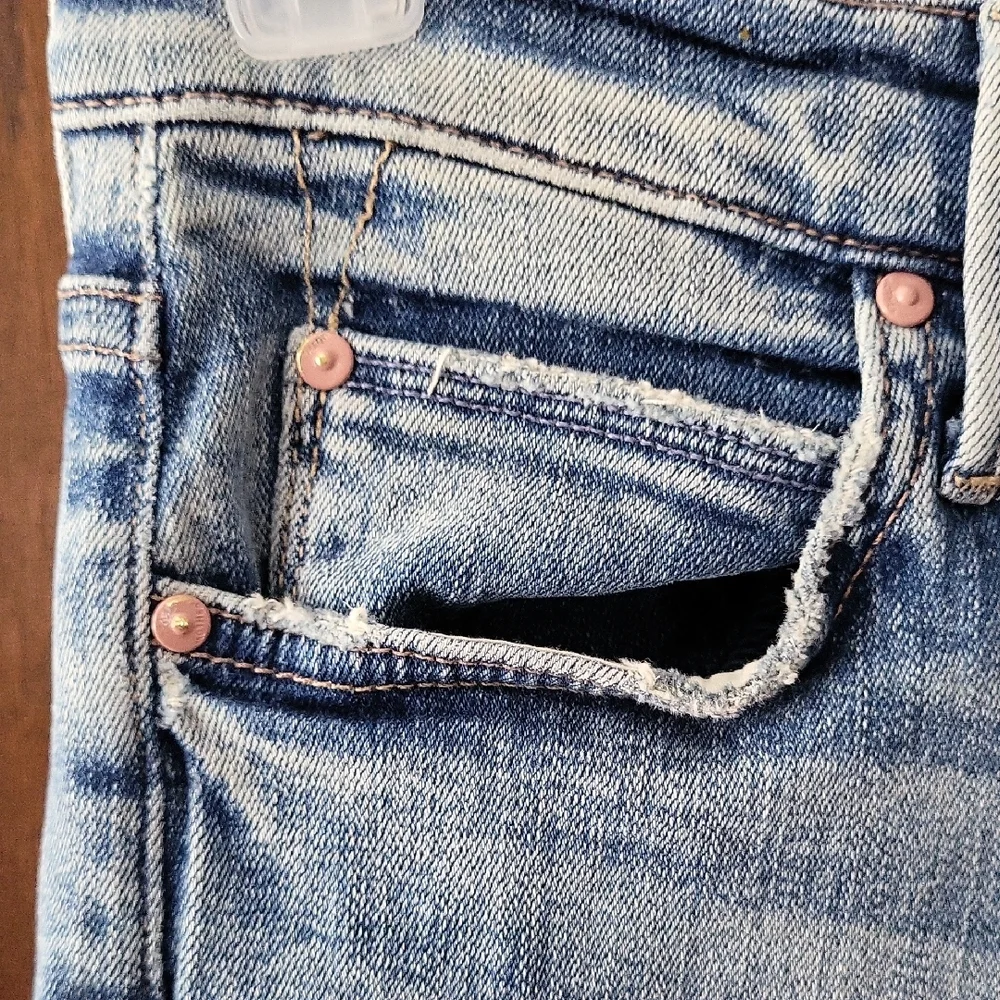 MOTHER Rascal Ankle Fray Jeans - Picture 7 of 12
